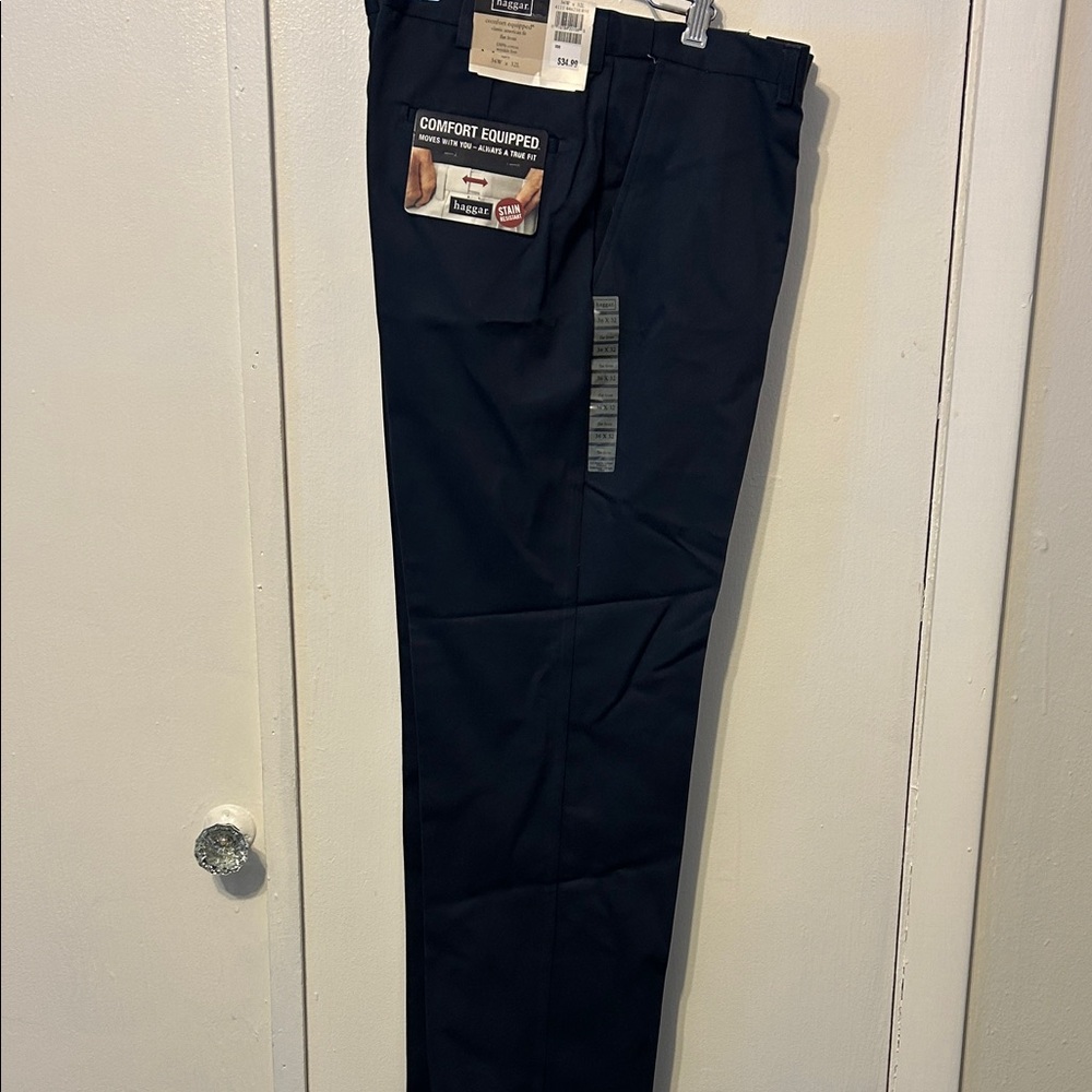 Haggar Men's Dark Blue Chinos